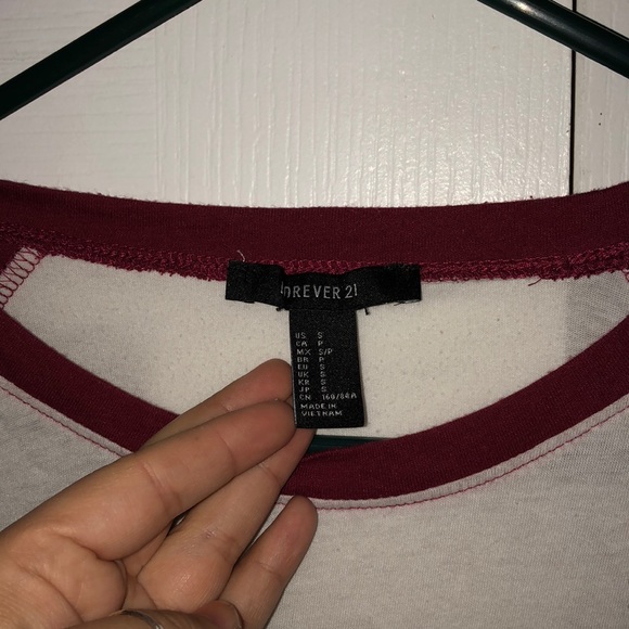 Essential baseball tee! - Picture 2 of 2